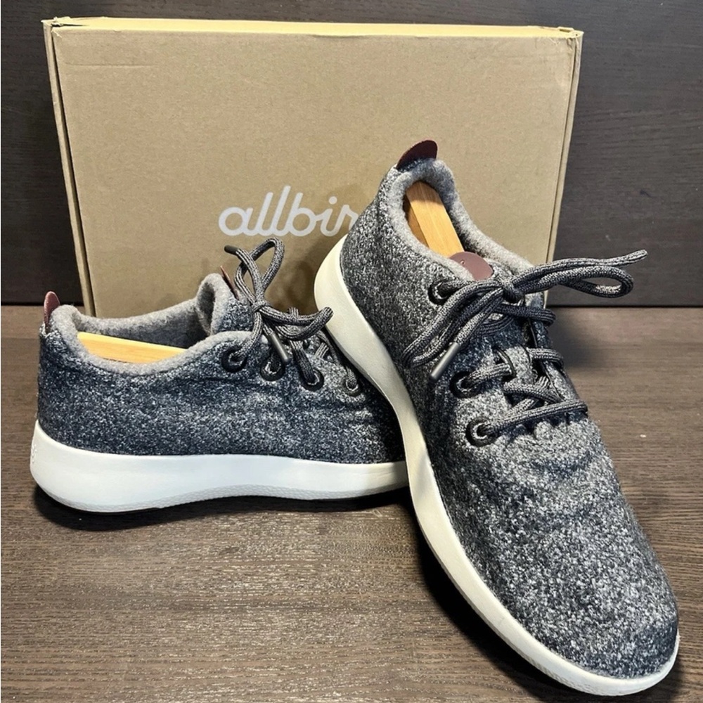 Allbirds Wool Runners Natural Gray Charcoal Burgundy Men’s Size 10 - Gently Used